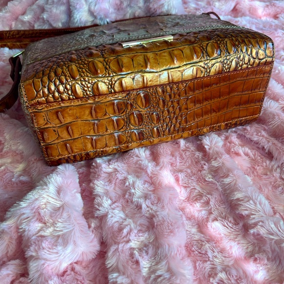 Brahmin Hillary - Picture 2 of 8